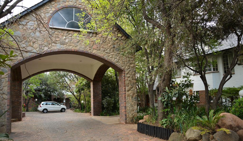 Gooderson Fabz Garden Hotel Sandton Exterior photo